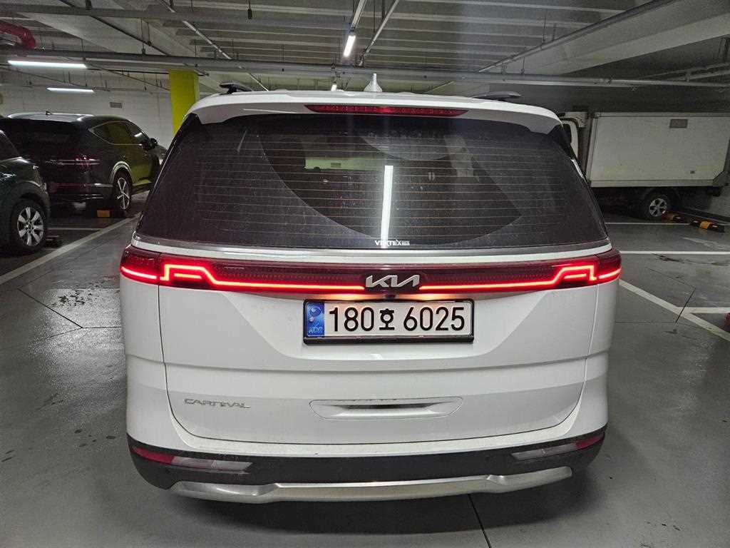 KIA Carnival - Vista 4