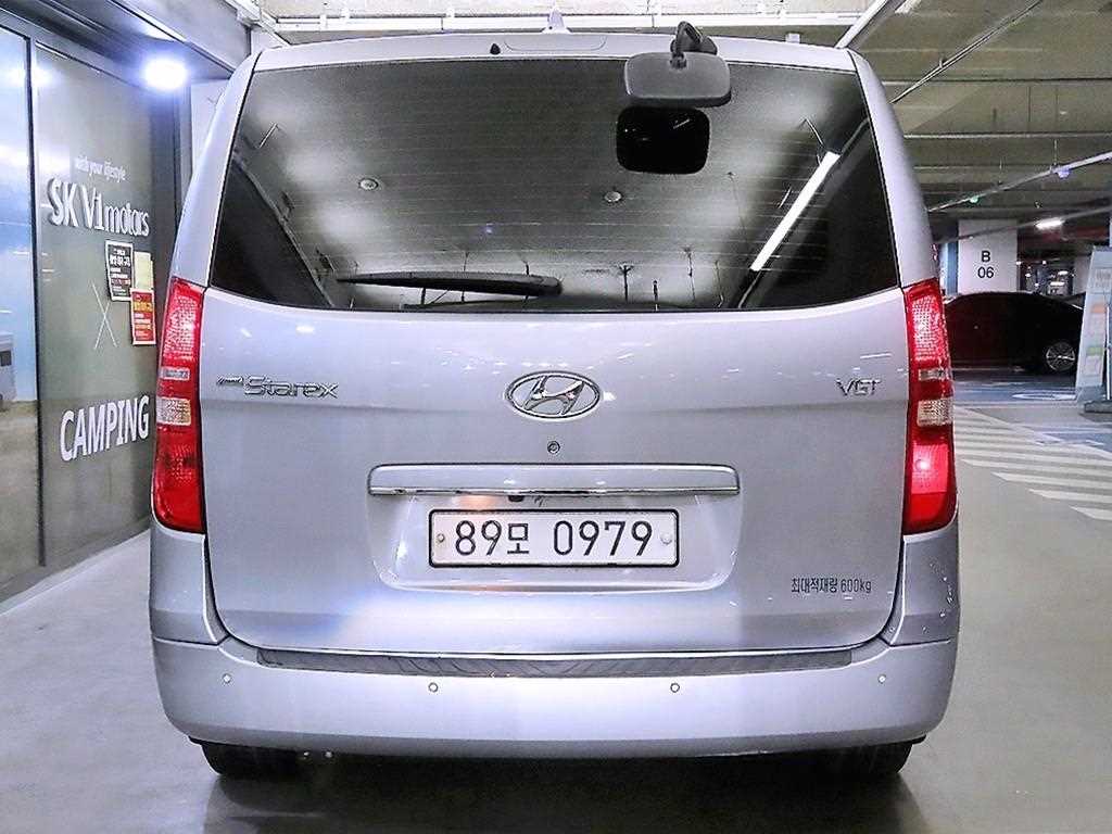 HYUNDAI Starex - Vista 5
