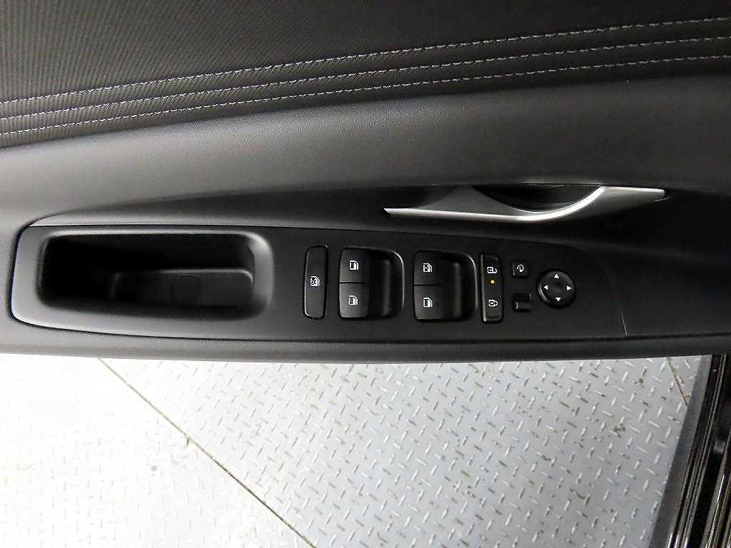 HYUNDAI Avante - Vista 11