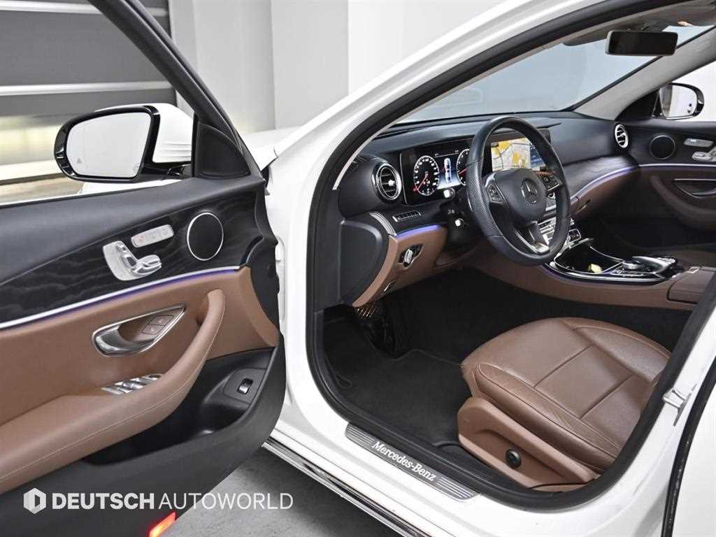 Mercedes Benz E class - Vista 11