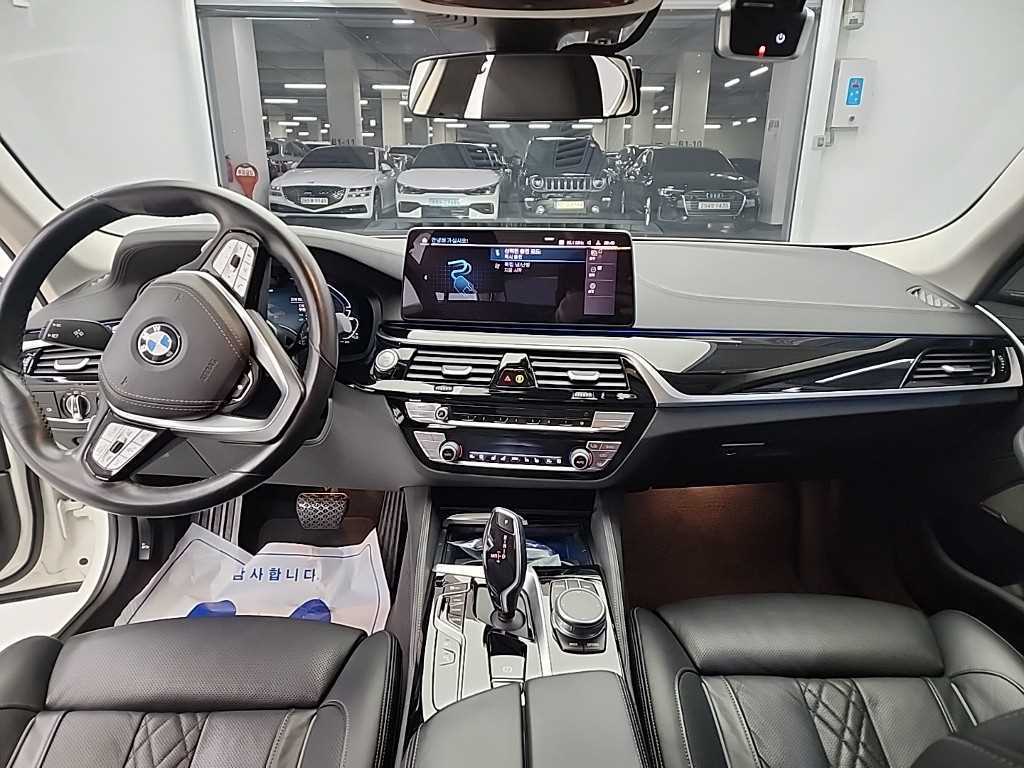BMW 5 Series - Vista 7