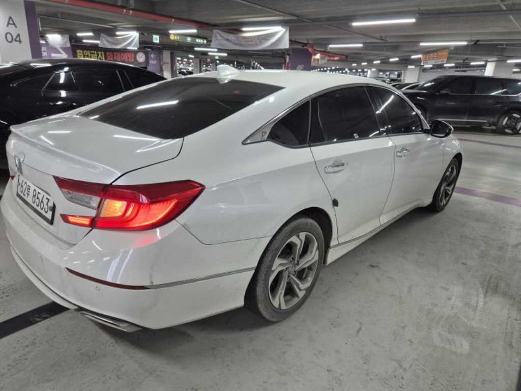 Honda Accord - Vista 4