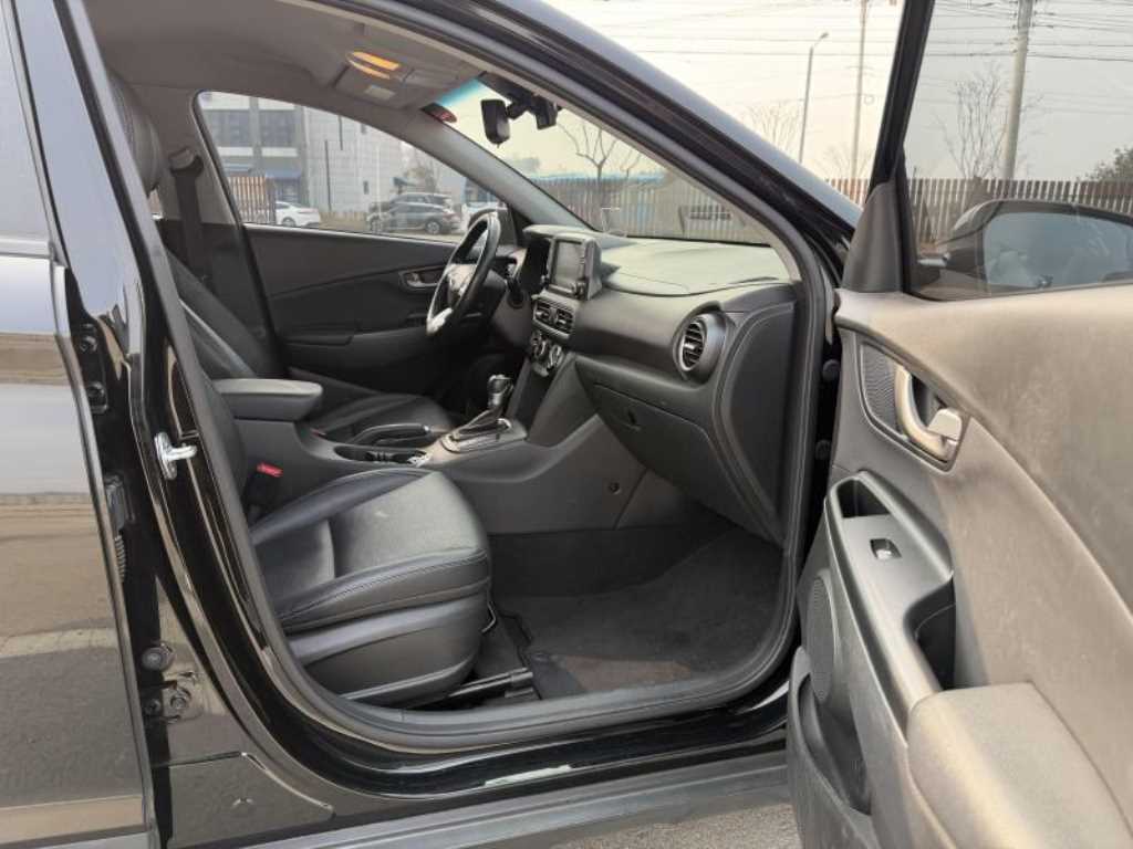 HYUNDAI Kona - Vista 11