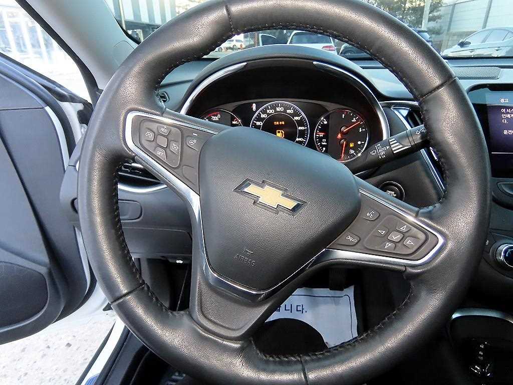 Chevrolet Malibu - Vista 8