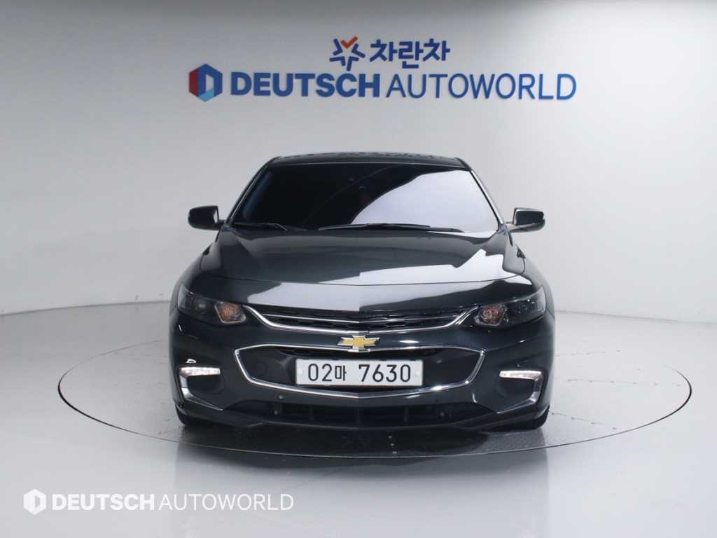 Chevrolet Malibu - Vista 3