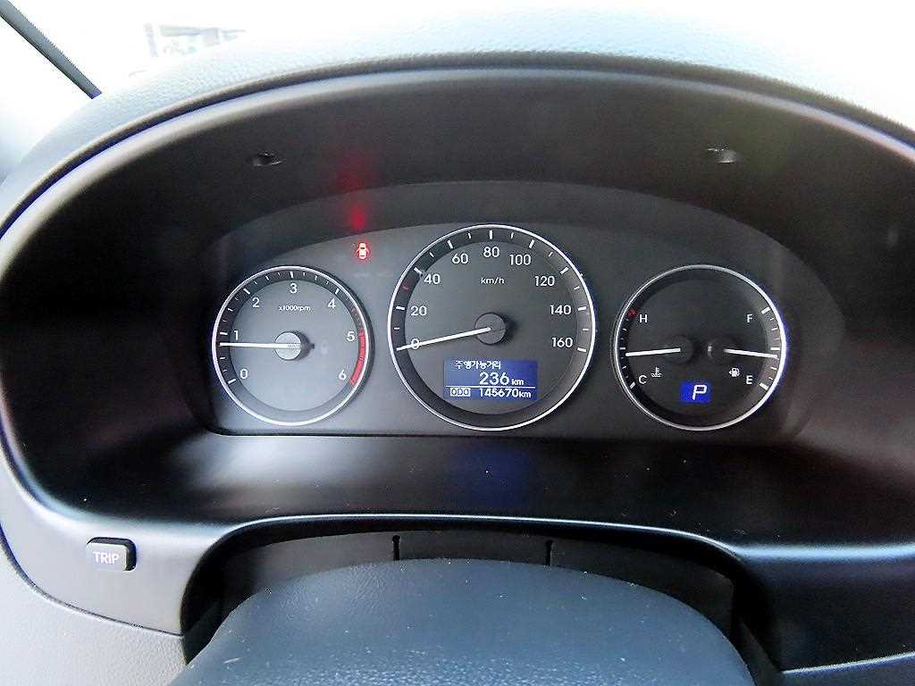 HYUNDAI Starex - Vista 10