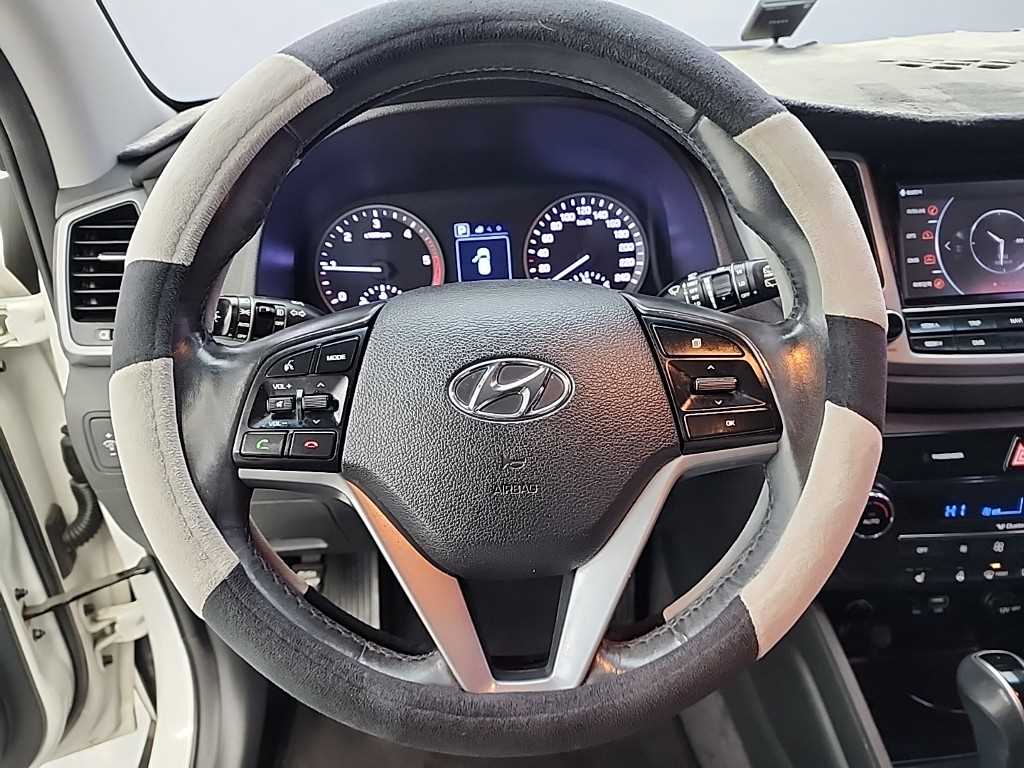 HYUNDAI Tucson - Vista 9