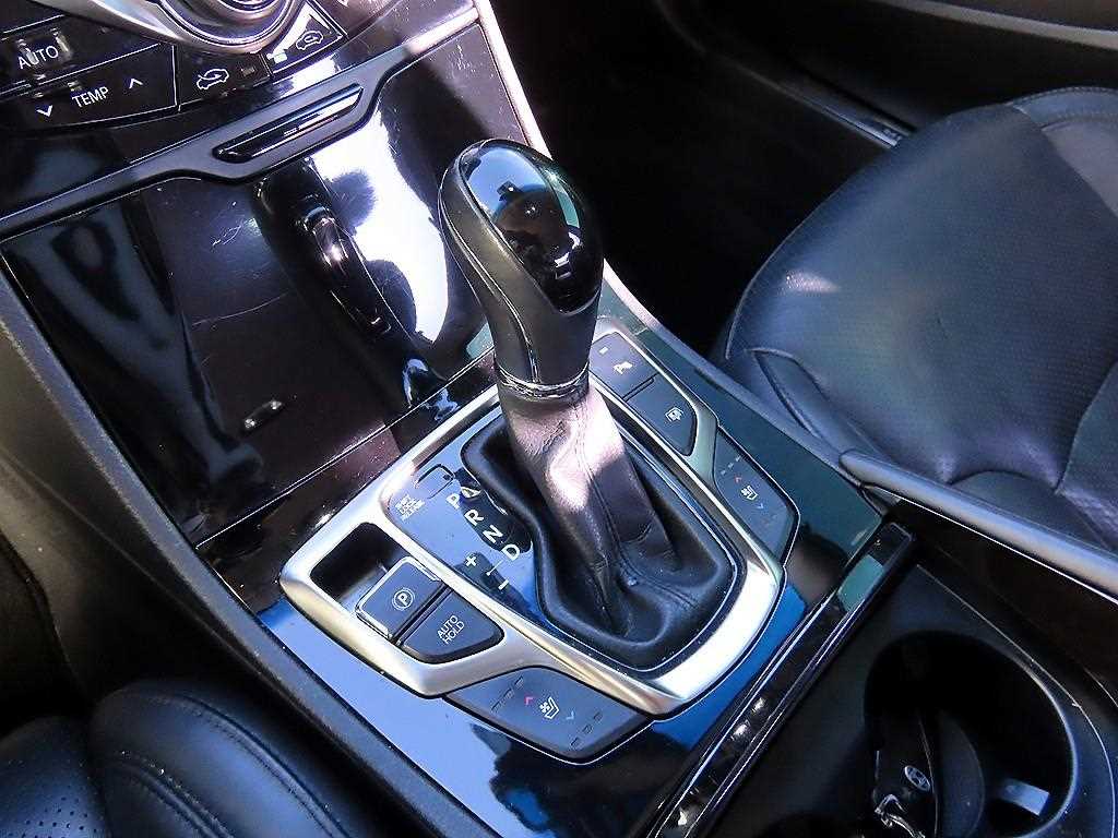 HYUNDAI Grandeur - Vista 10