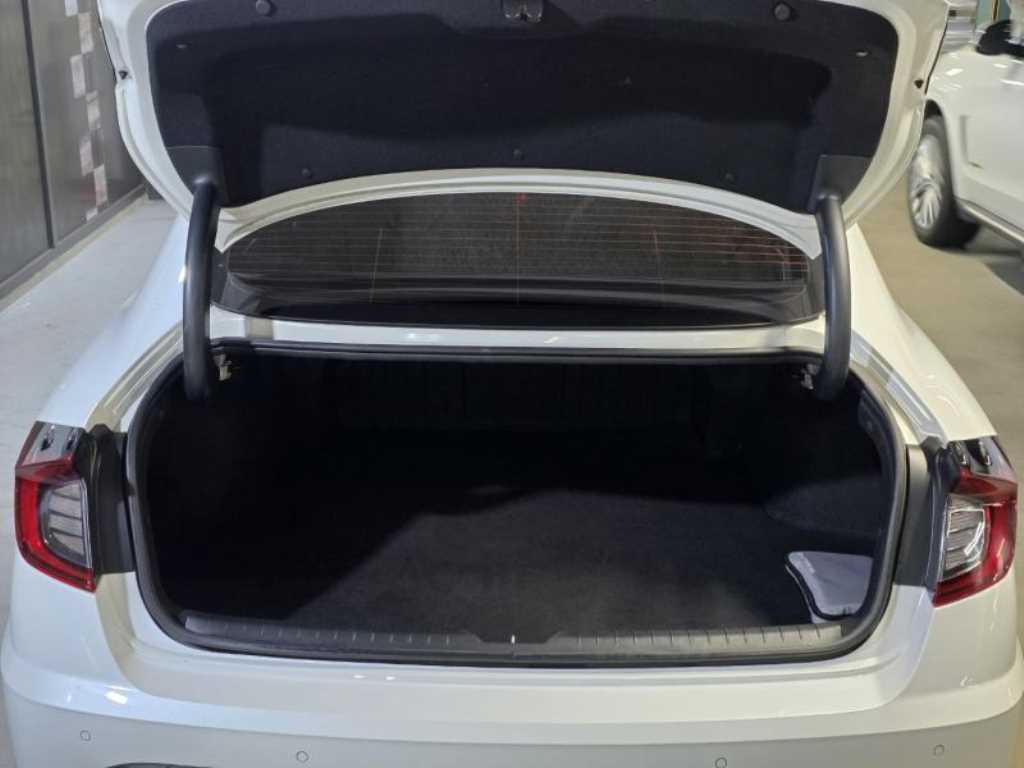 HYUNDAI Sonata - Vista 6