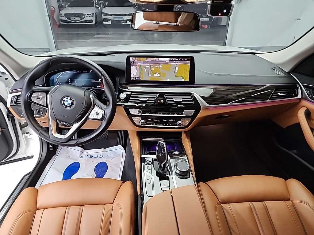 BMW 5 Series - Vista 7