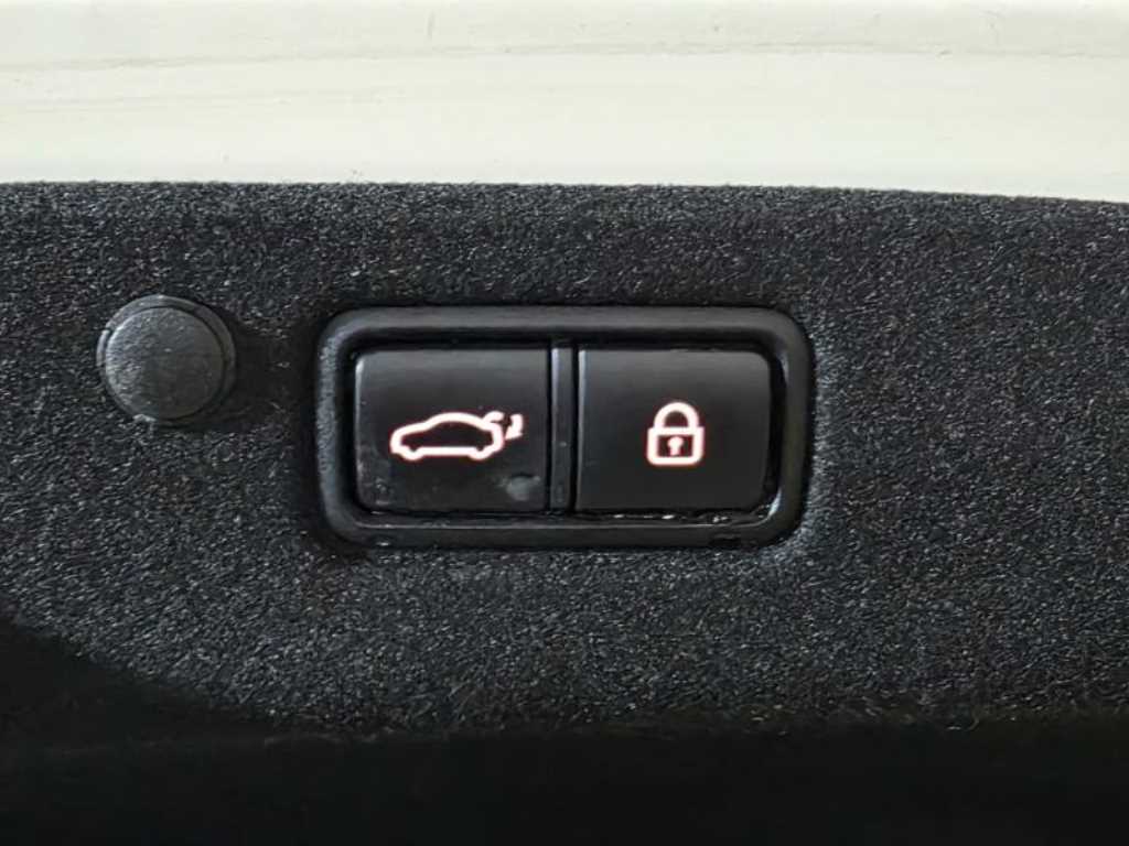 HYUNDAI Grandeur - Vista 7