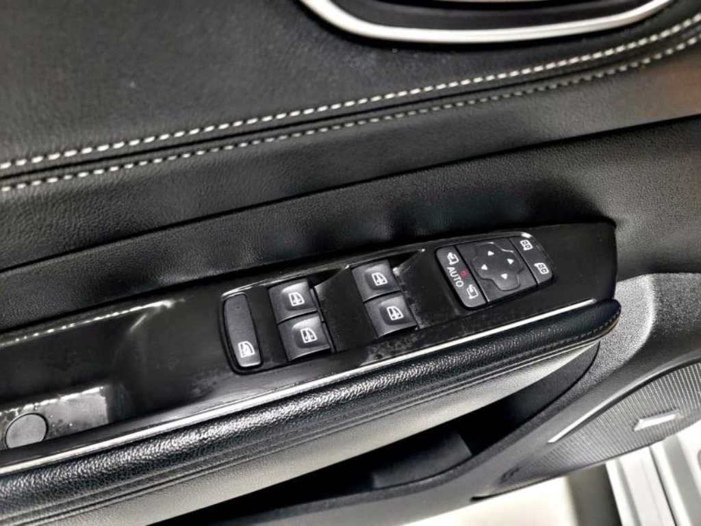 SAMSUNG SM6 - Vista 11