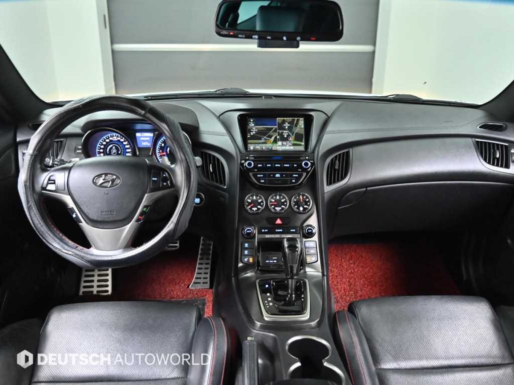 HYUNDAI Genesis - Vista 7