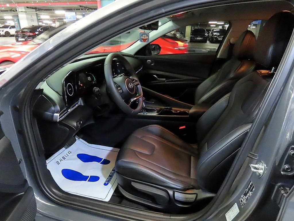 HYUNDAI Avante - Vista 6