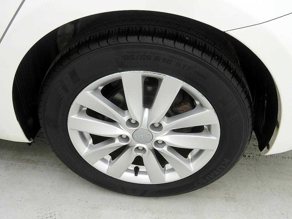 KIA K3 2014 Blanco - Importación desde Corea - HF Imports Iquique - Foto 19