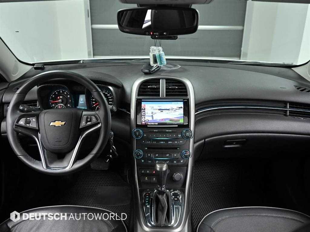 Chevrolet Malibu - Vista 7