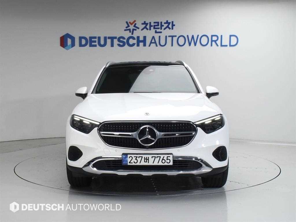 Mercedes Benz GLC Class - Vista 3