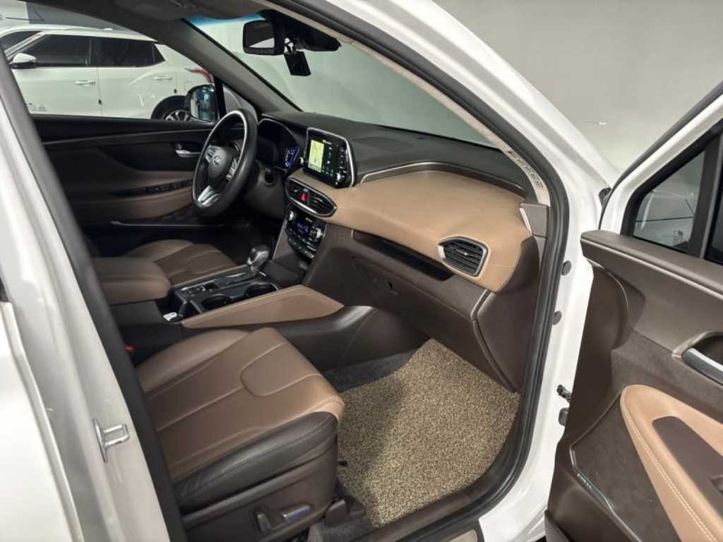 HYUNDAI Santa Fe - Vista 6