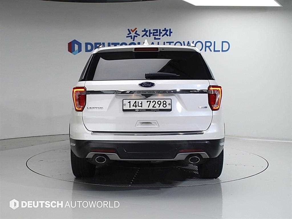 Ford Explorer - Vista 4