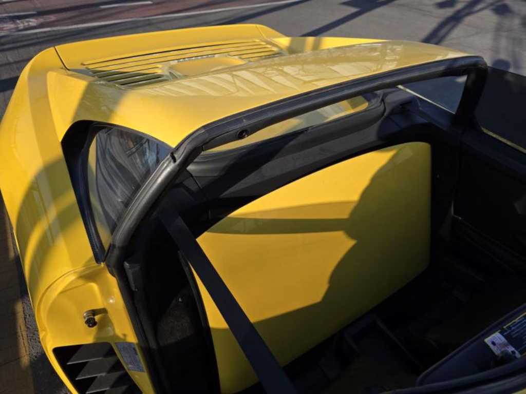 HYUNDAI Tuscani - Vista 8