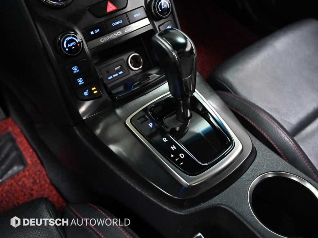 HYUNDAI Genesis - Vista 9