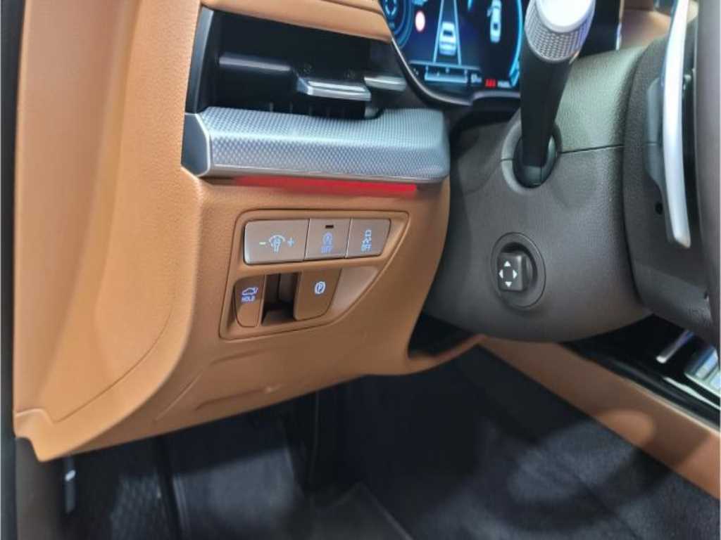 Genesis G80 - Vista 10