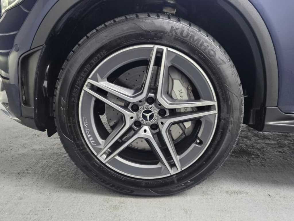 Mercedes Benz GLC Class - Vista 5