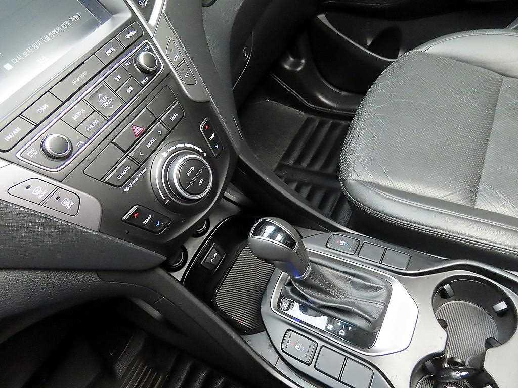 HYUNDAI Santa Fe 2015 Blanco - Importación desde Corea - HF Imports Iquique - Foto 17