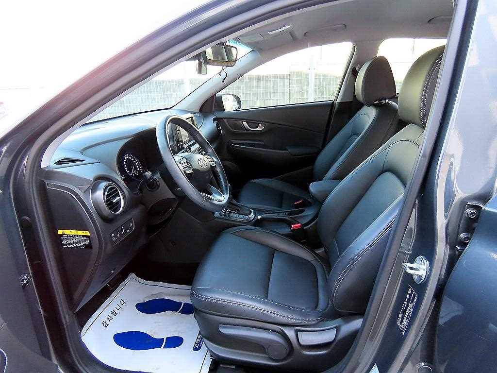 HYUNDAI Kona - Vista 5