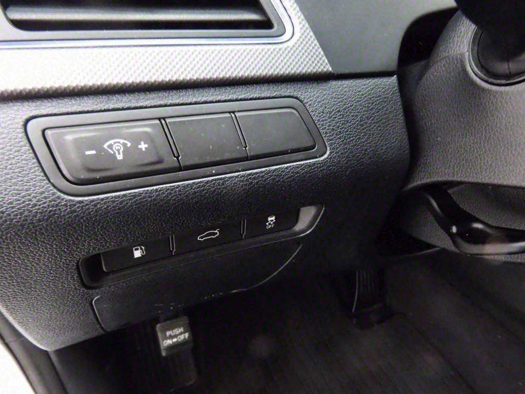 HYUNDAI Sonata - Vista 10