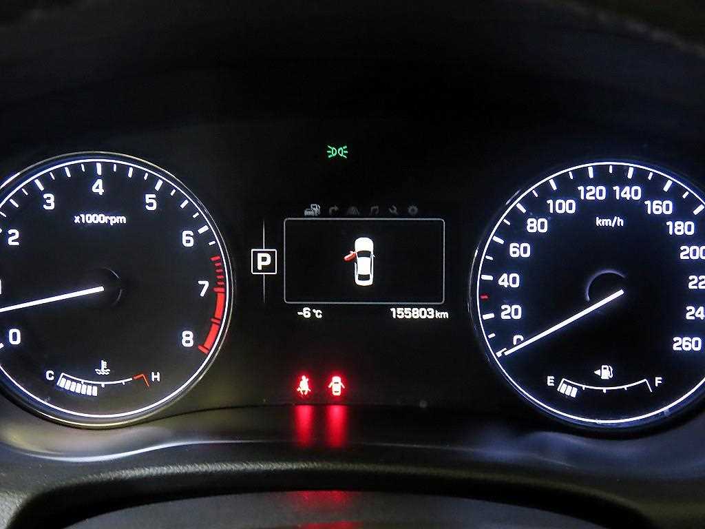 HYUNDAI Genesis - Vista 9