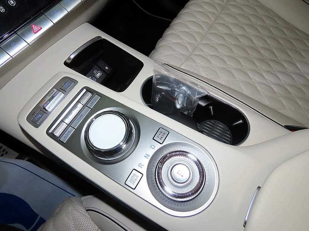 Genesis GV70 - Vista 12