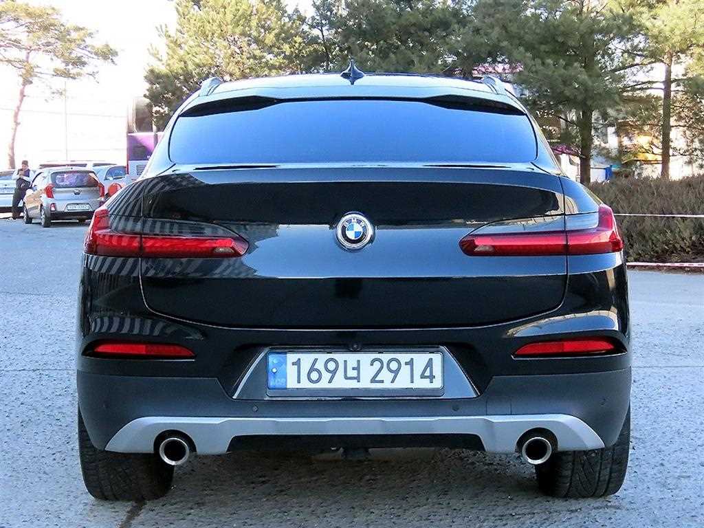 BMW X4 - Vista 4
