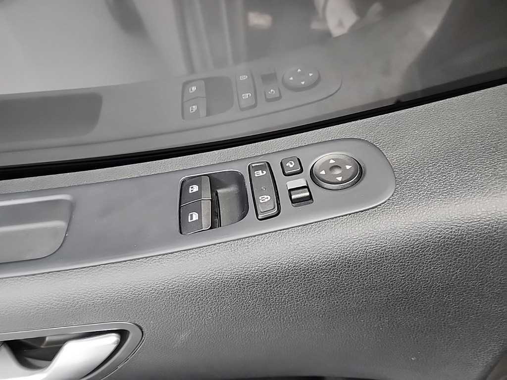 HYUNDAI Staria 2024 Plateado - Importación desde Corea - HF Imports Iquique - Foto 14