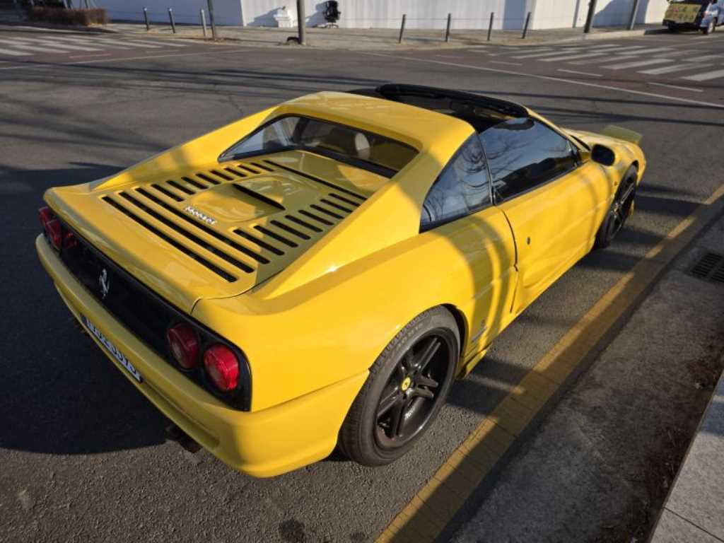 HYUNDAI Tuscani - Vista 6