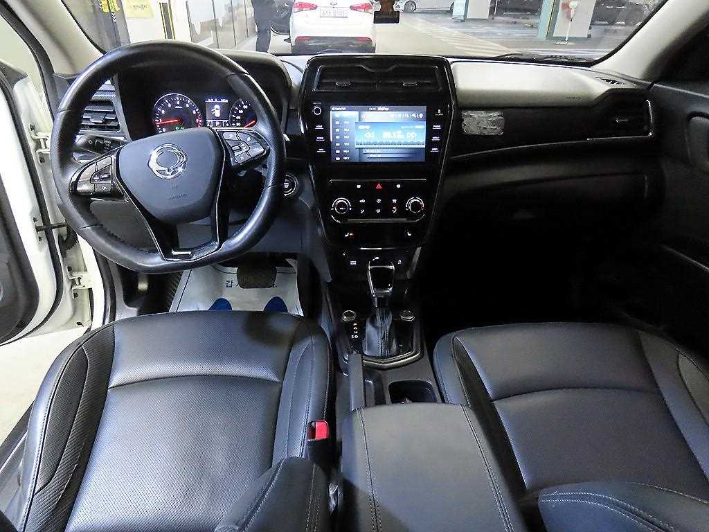 Ssangyong Tivoli - Vista 10
