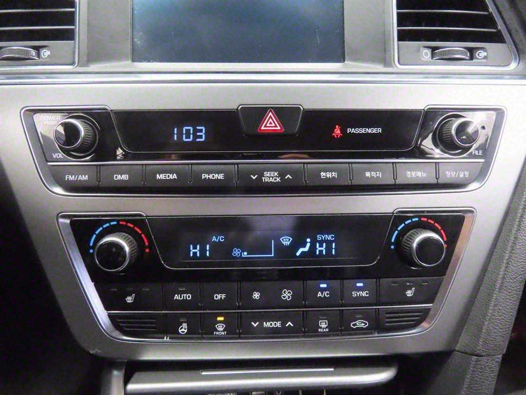HYUNDAI Sonata - Vista 12