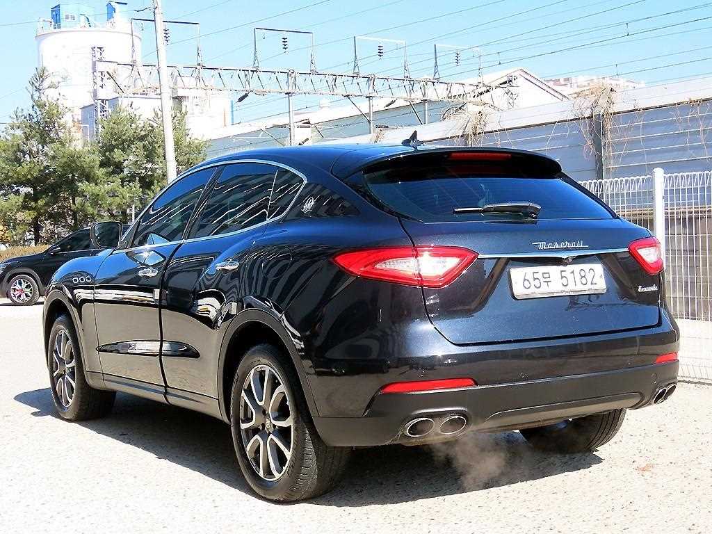 Maserati Levante - Vista 3
