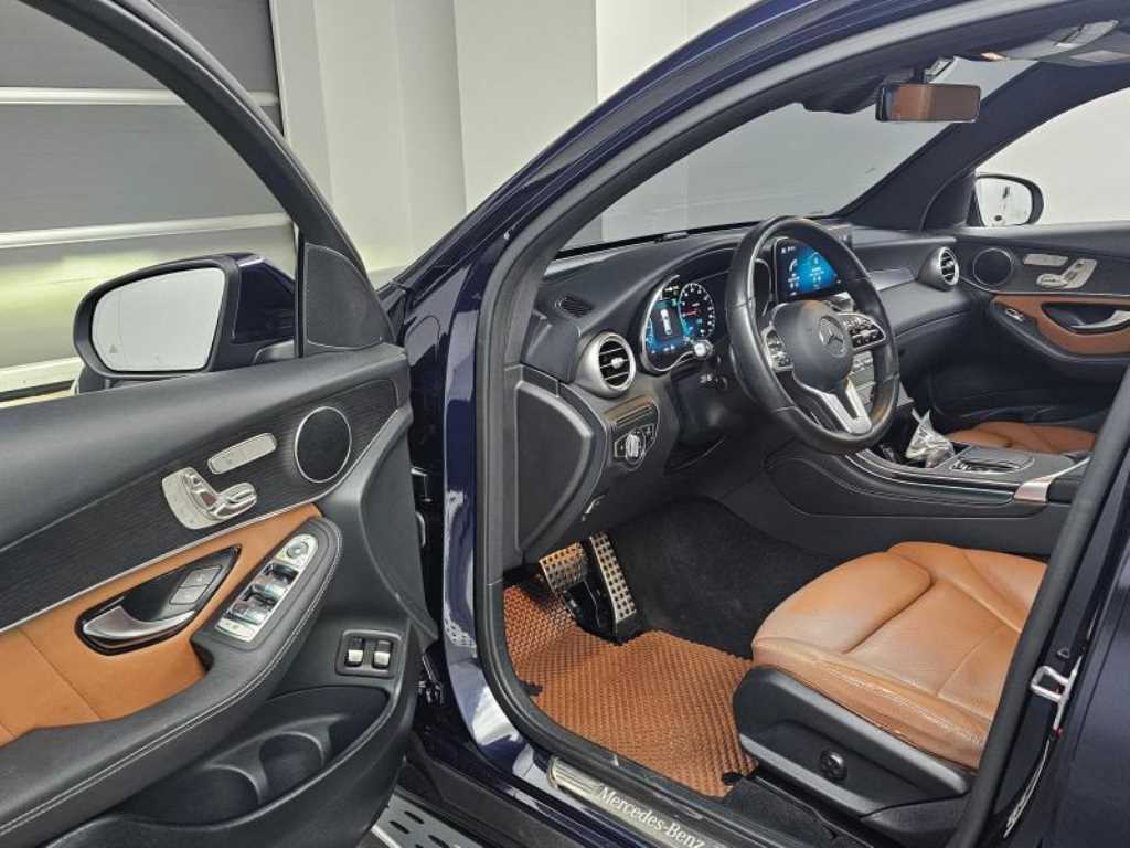 Mercedes Benz GLC Class - Vista 11