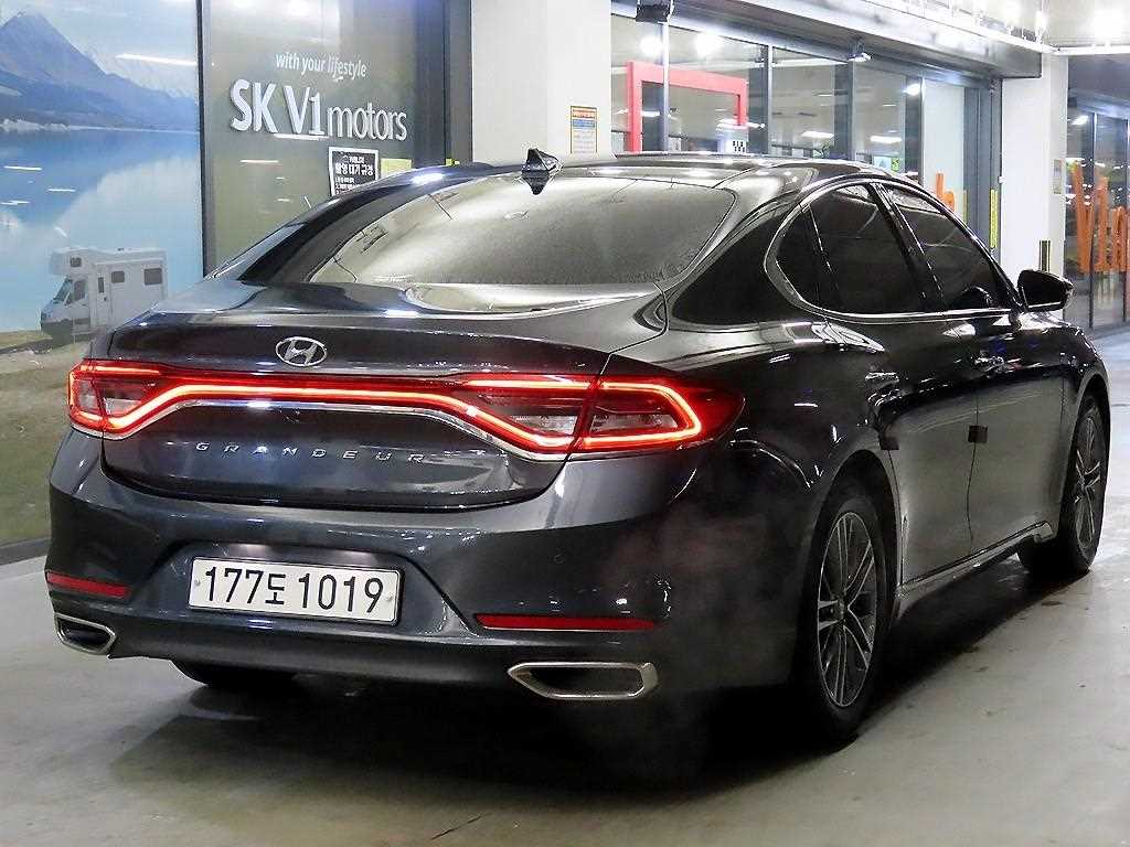 HYUNDAI Grandeur - Vista 4