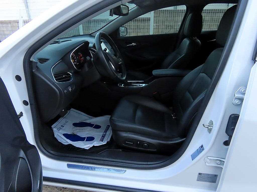 Chevrolet Malibu - Vista 5