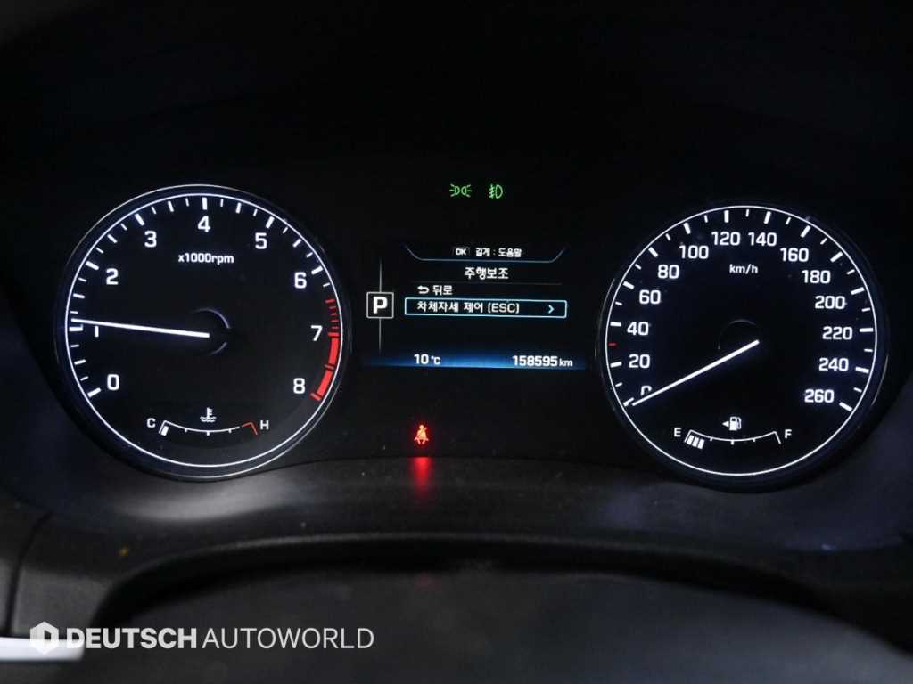 HYUNDAI Genesis - Vista 8