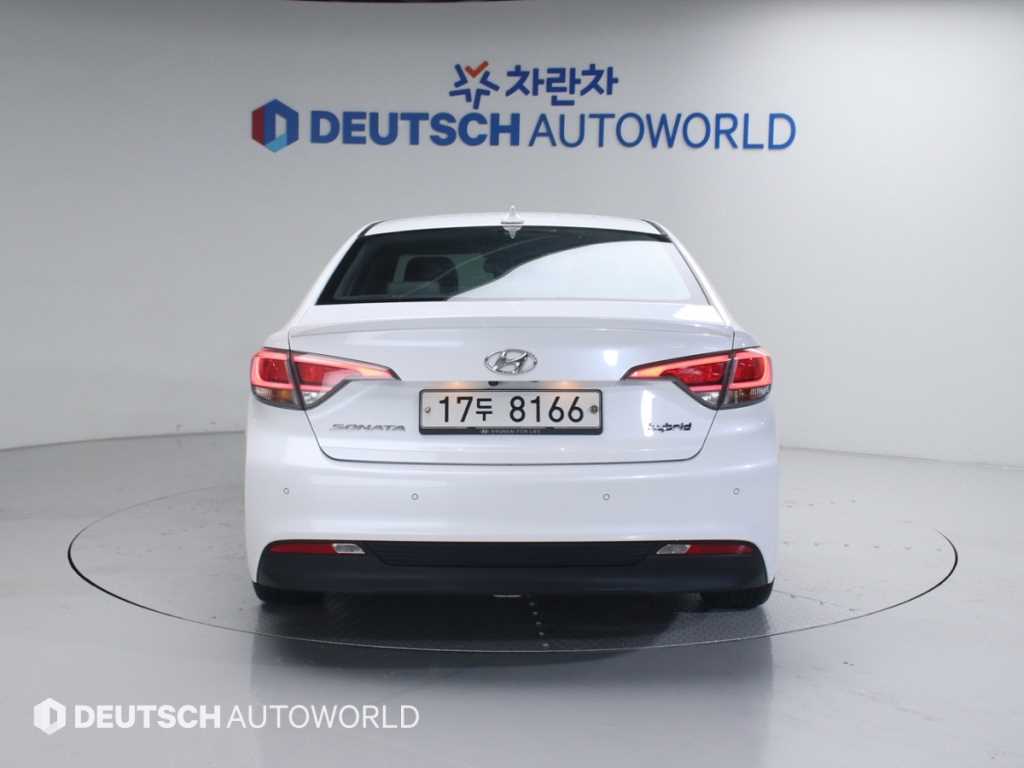 HYUNDAI Sonata - Vista 4