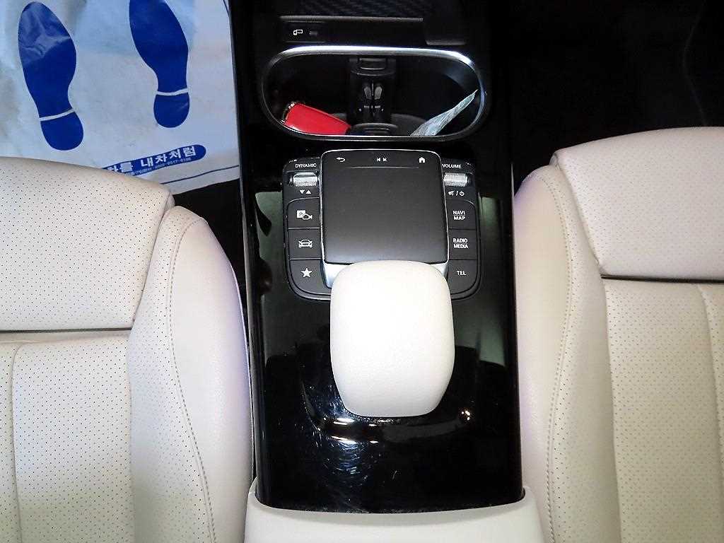 Mercedes Benz A Class - Vista 12