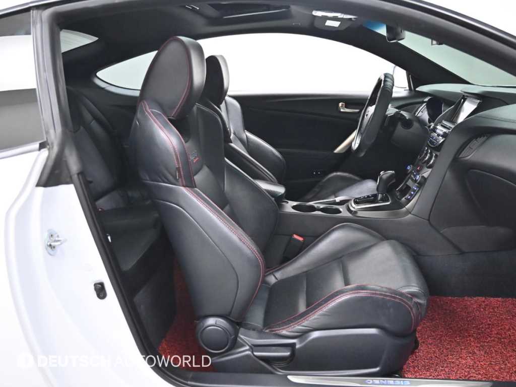 HYUNDAI Genesis - Vista 10