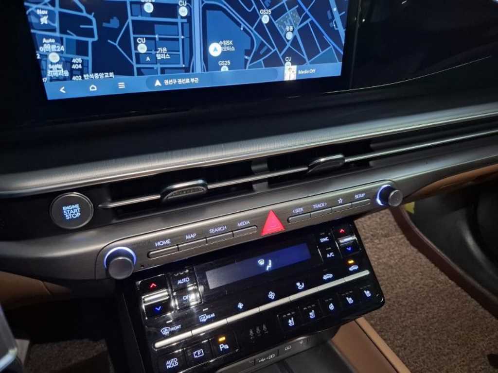 HYUNDAI Grandeur - Vista 11