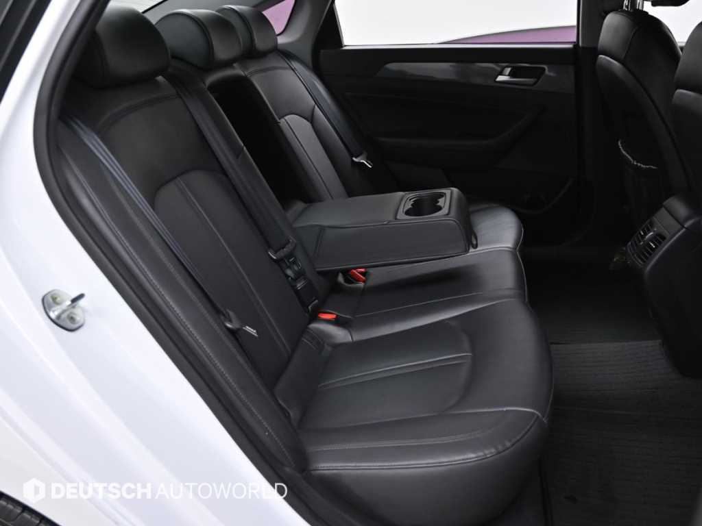 HYUNDAI Sonata - Vista 12