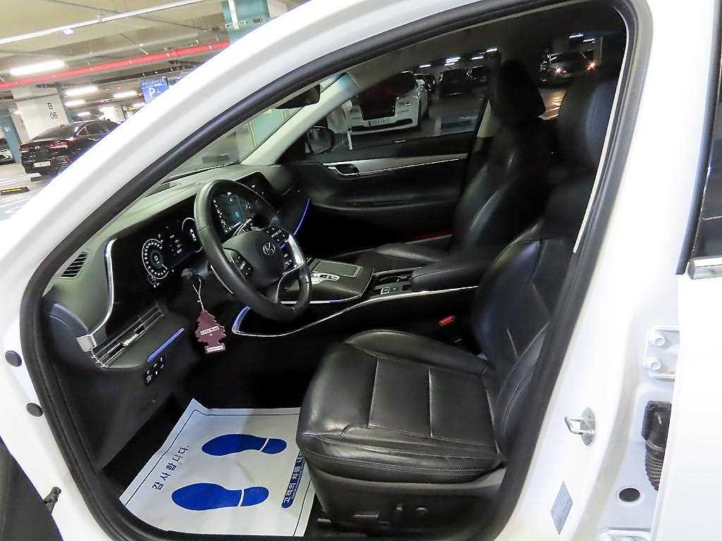 HYUNDAI Grandeur - Vista 6