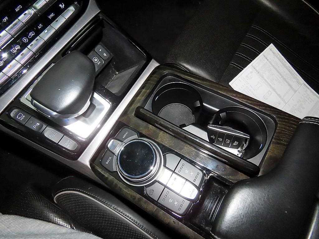 Genesis EQ900 - Vista 12