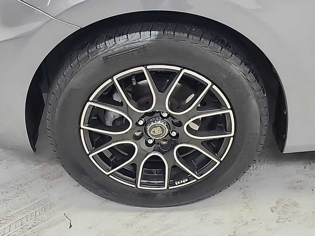 HYUNDAI Accent - Vista 7